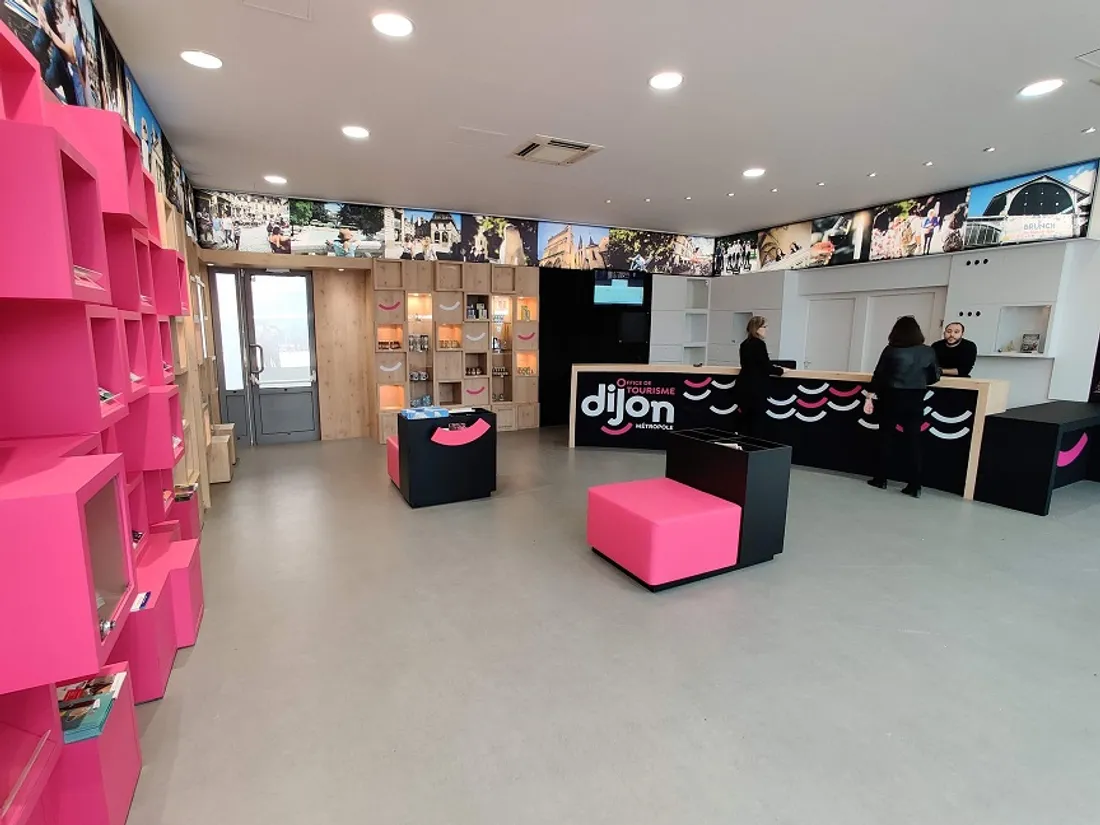 L'accueil de l'office de tourisme en gare de Dijon est ouvert les vendredis, samedis et dimanches 